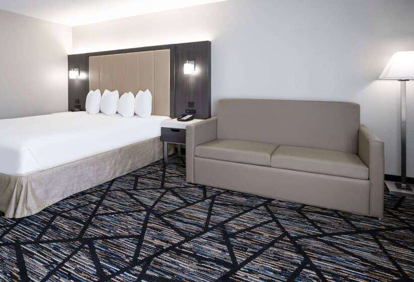 فندق Baymont By Wyndham Lavergne