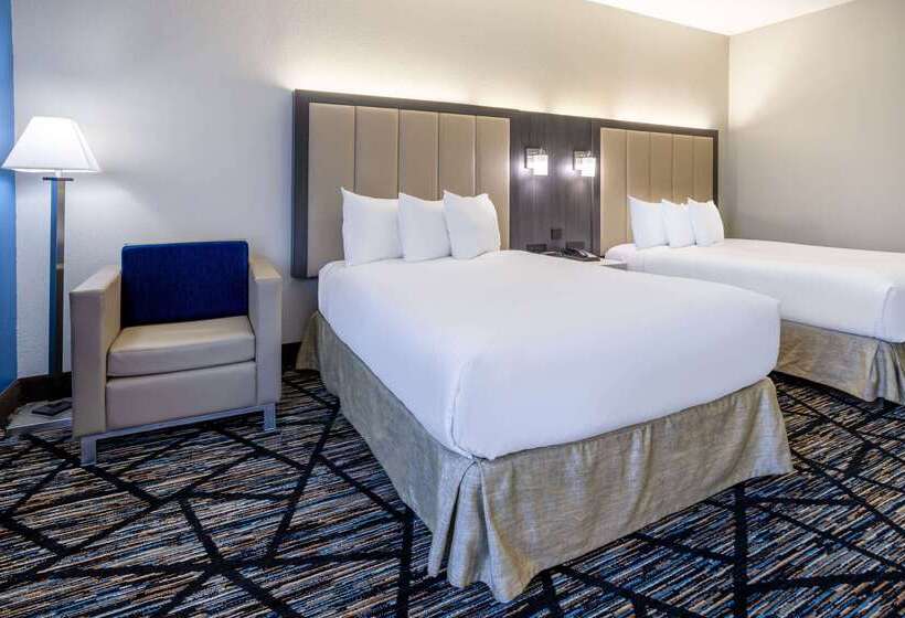 فندق Baymont By Wyndham Lavergne