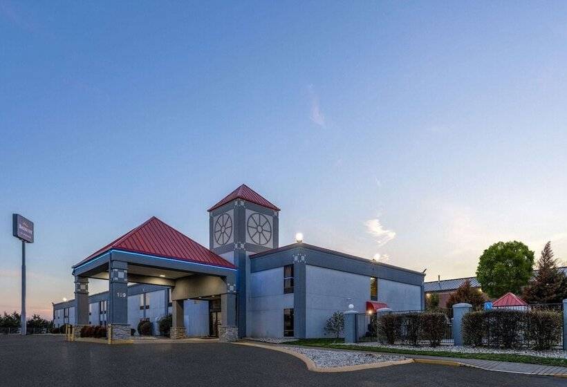 فندق Baymont By Wyndham Lavergne