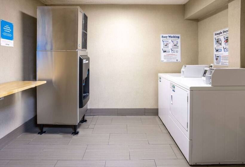 فندق Baymont By Wyndham Lavergne