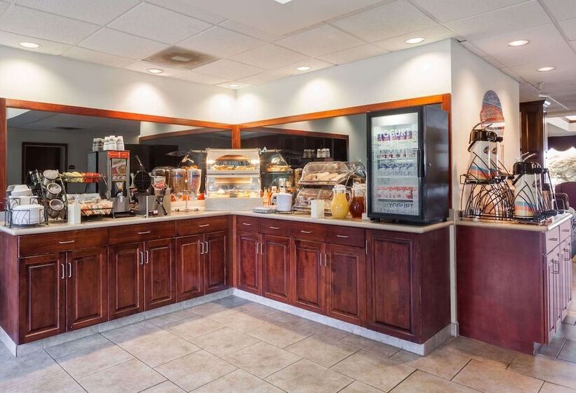 فندق Baymont By Wyndham Madisonville