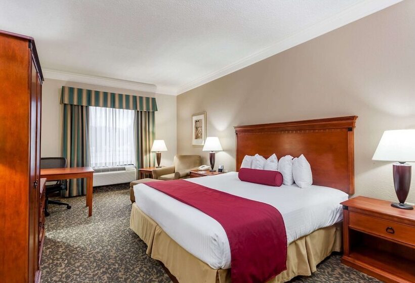 בית מלון כפרי Baymont By Wyndham Madisonville