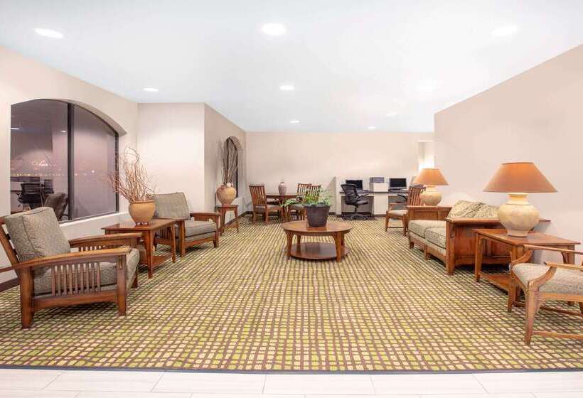 فندق Baymont By Wyndham Roswell
