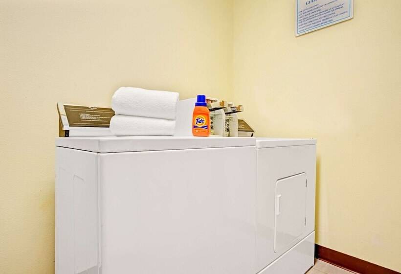 فندق Baymont By Wyndham Wahpeton