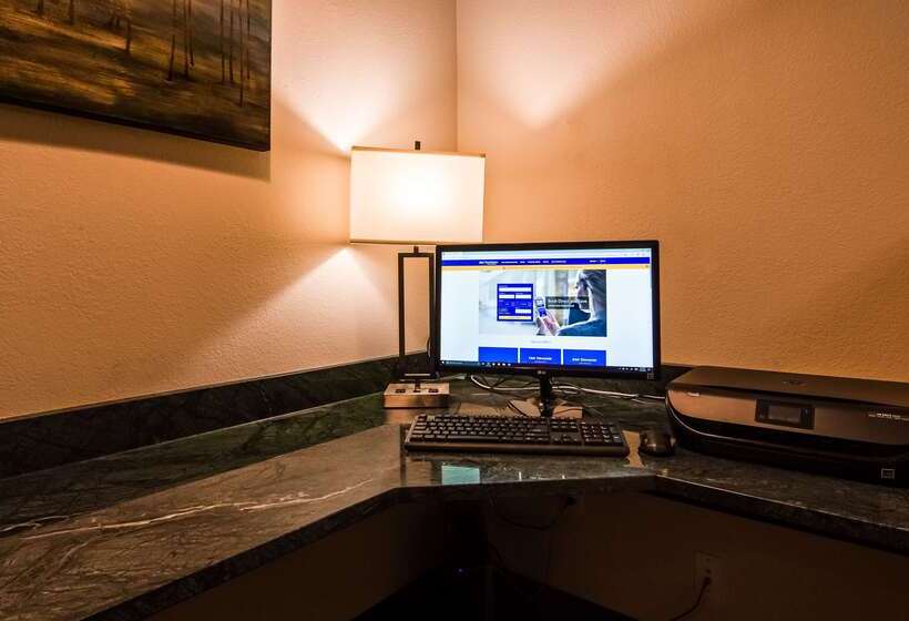 فندق Best Western Cottage Grove Inn