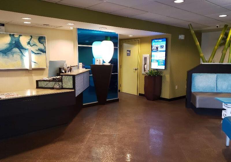 فندق Best Western Lake Okeechobee