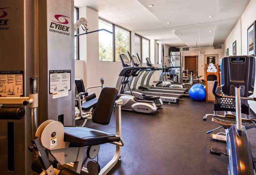 هتل Best Western Plus Agate Beach Inn