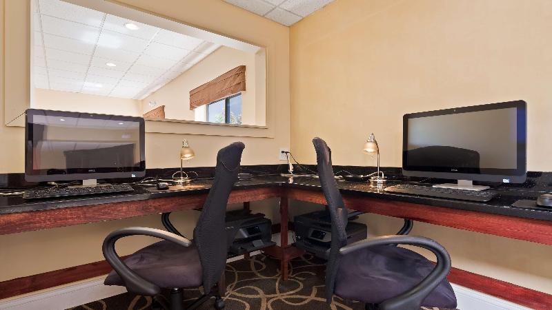 Отель Best Western Plus Augusta Civic Center Inn