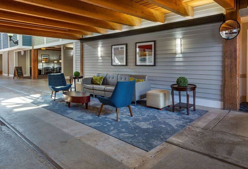 Отель Best Western Plus Como Park