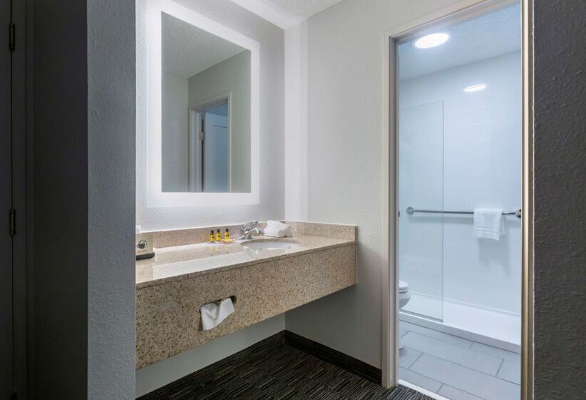 Отель Best Western Plus Como Park