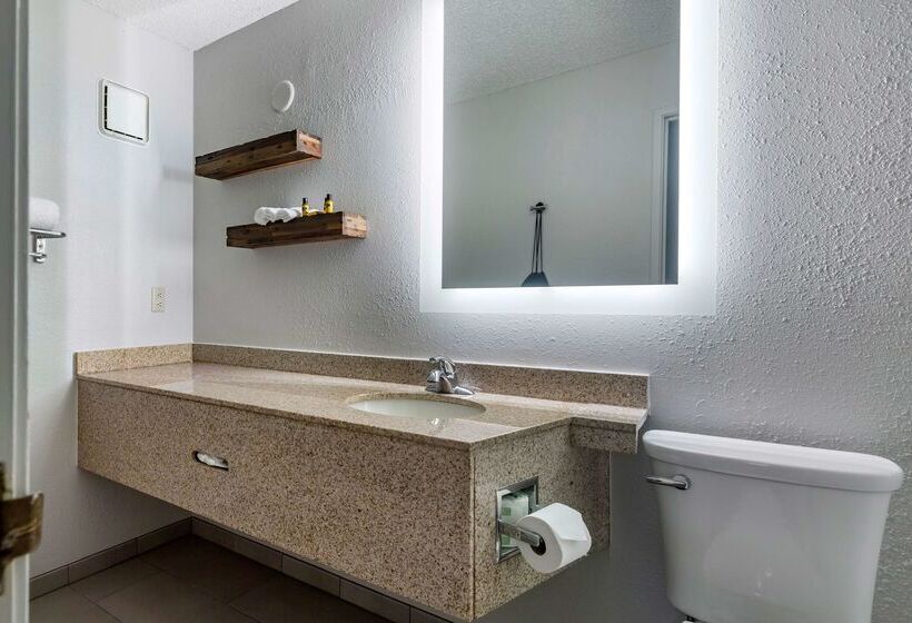 Отель Best Western Plus Como Park