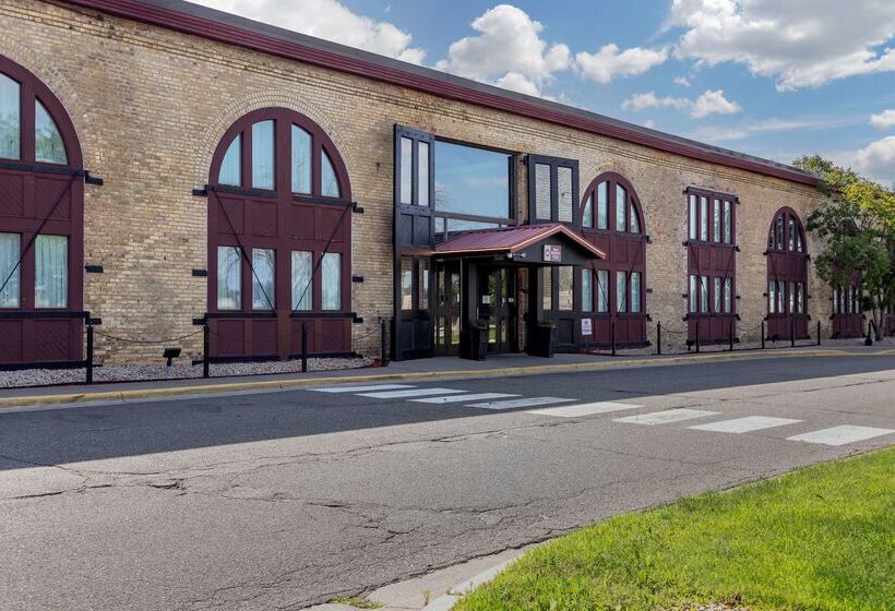 Отель Best Western Plus Como Park