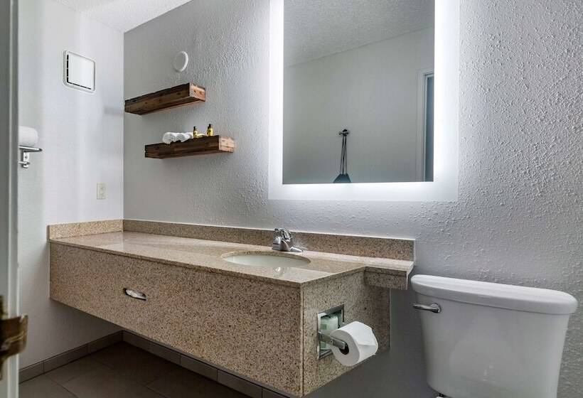 Отель Best Western Plus Como Park