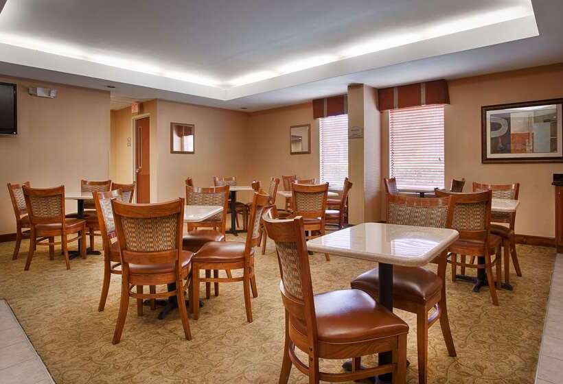 فندق Best Western Plus Edison Inn