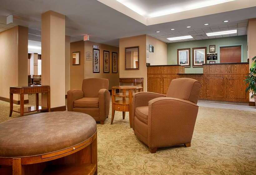 فندق Best Western Plus Edison Inn