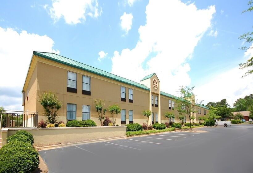 فندق Best Western Plus Edison Inn