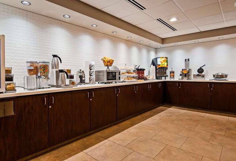 Best Western Plus Portland Airport Hotel & Suites