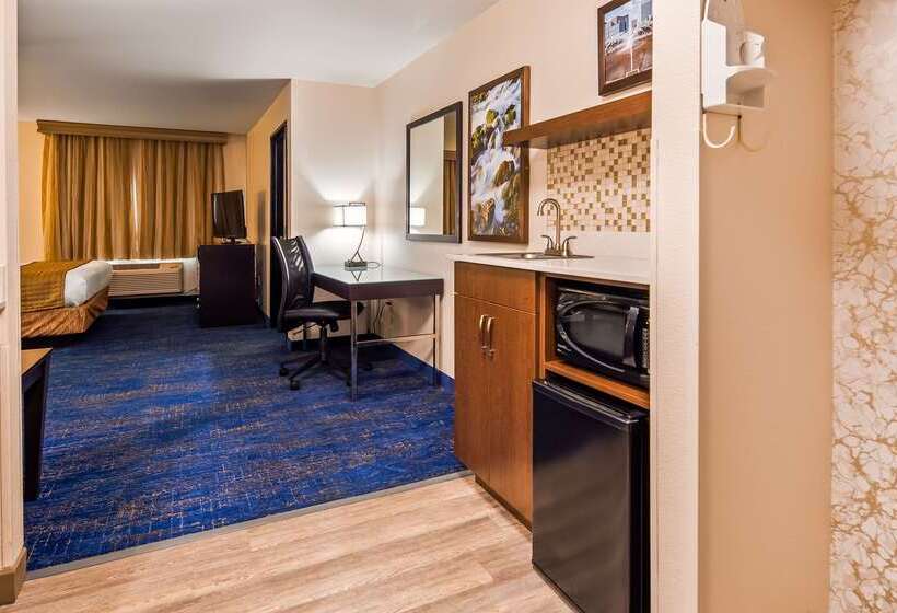 Best Western Plus Portland Airport Hotel & Suites