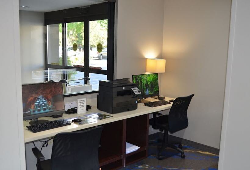 Best Western Plus Portland Airport Hotel & Suites