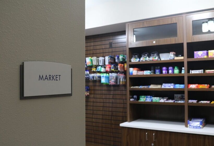 Best Western Plus Portland Airport Hotel & Suites