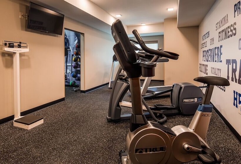 Best Western Plus Portland Airport Hotel & Suites