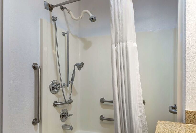 فندق Best Western Plus South Hill Inn