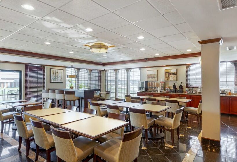 בית מלון כפרי Best Western Plus South Hill Inn