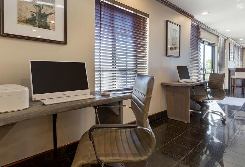 فندق Best Western Plus South Hill Inn