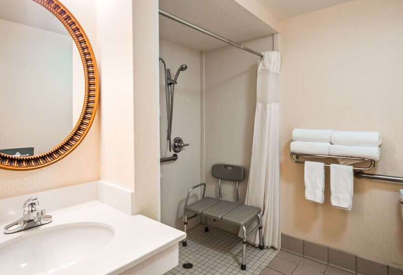 فندق Best Western Plus Twin View Inn & Suites