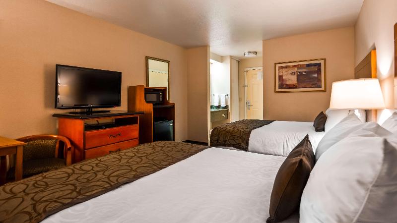 فندق Best Western Plus Twin View Inn & Suites