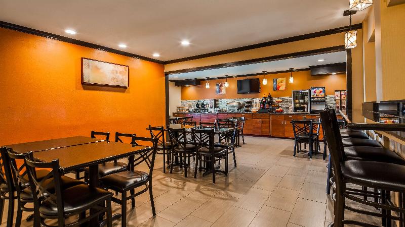 فندق Best Western Plus Twin View Inn & Suites