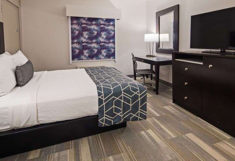 هتل Best Western Plus Wilkes Barrescranton Airport