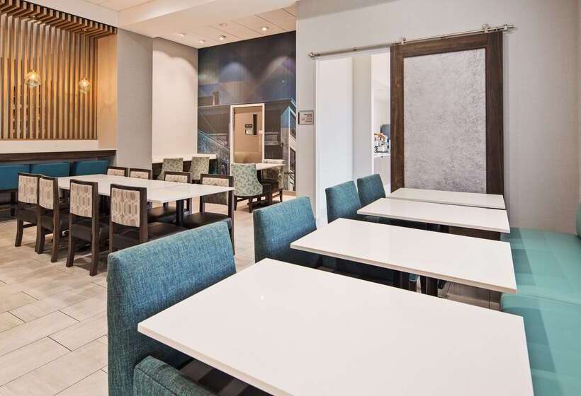 هتل Best Western Plus Wilkes Barrescranton Airport