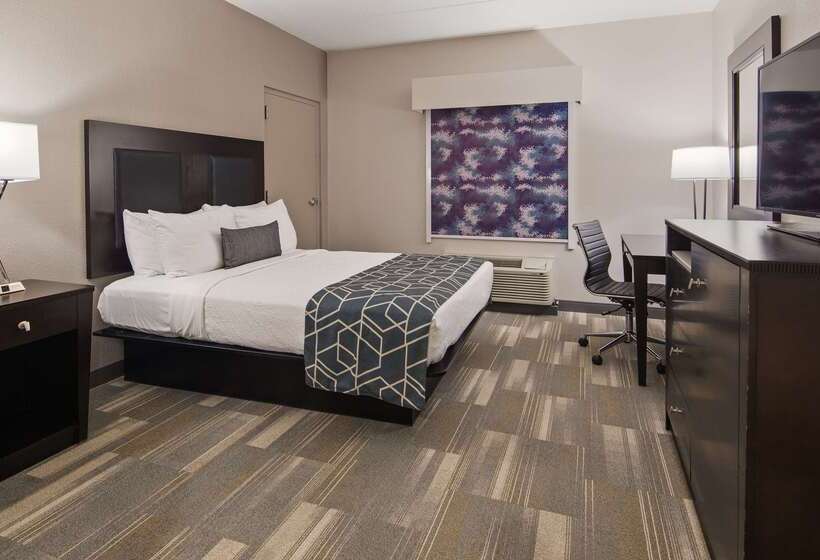 ホテル Best Western Plus Wilkes Barrescranton Airport