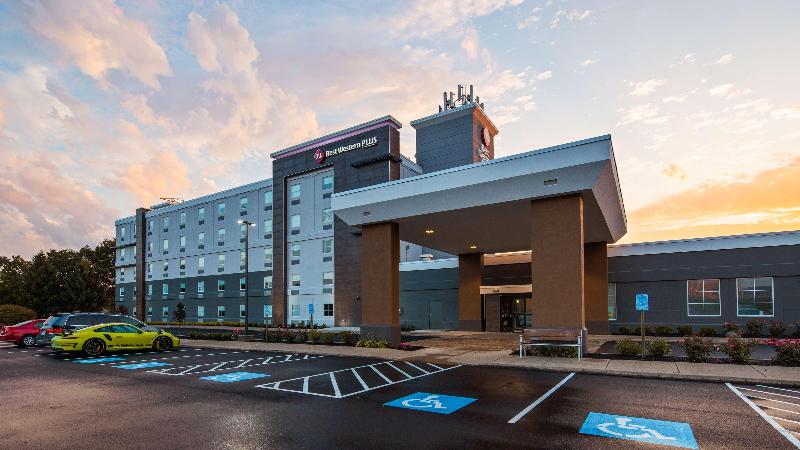 ホテル Best Western Plus Wilkes Barrescranton Airport
