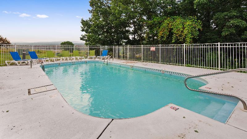 هتل Best Western Plus Wilkes Barrescranton Airport