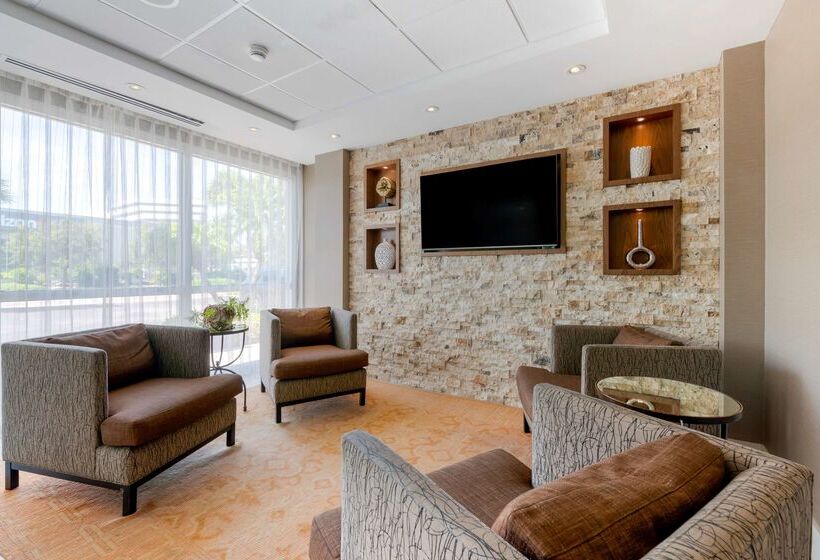 فندق Best Western Plus North Miami Bal Harbour