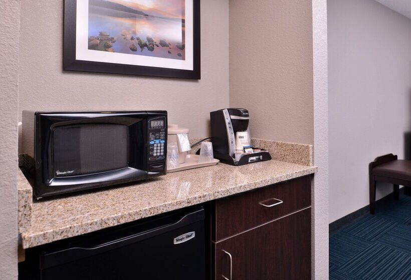 فندق Best Western St. Clairsville Inn & Suites