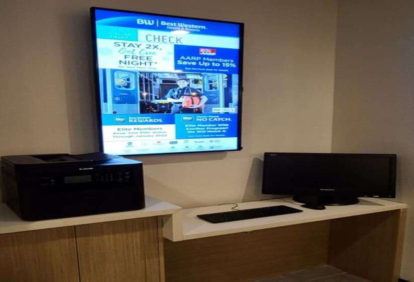 فندق Best Western Watertown