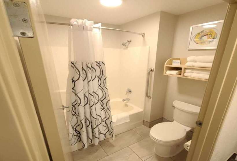 فندق Best Western Watertown