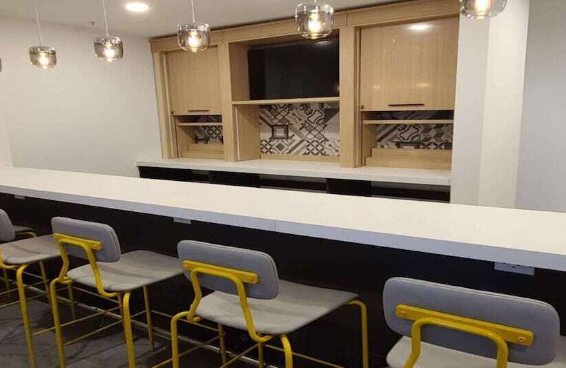 فندق Best Western Watertown