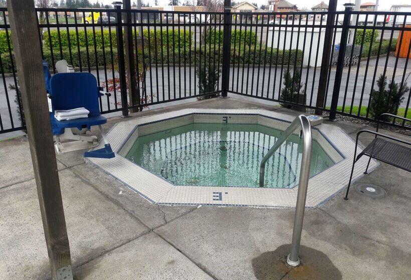 فندق Best Western Woodburn Inn