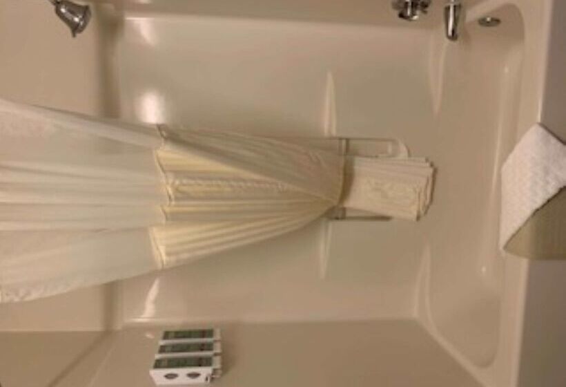 فندق Best Western Woodburn Inn