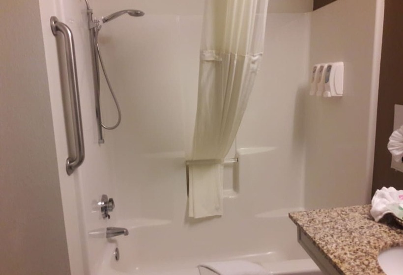 فندق Best Western Woodburn Inn