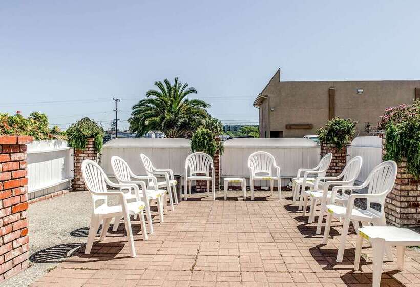 Clarion Hotel By Humboldt Bay