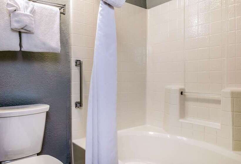 Clarion Hotel By Humboldt Bay