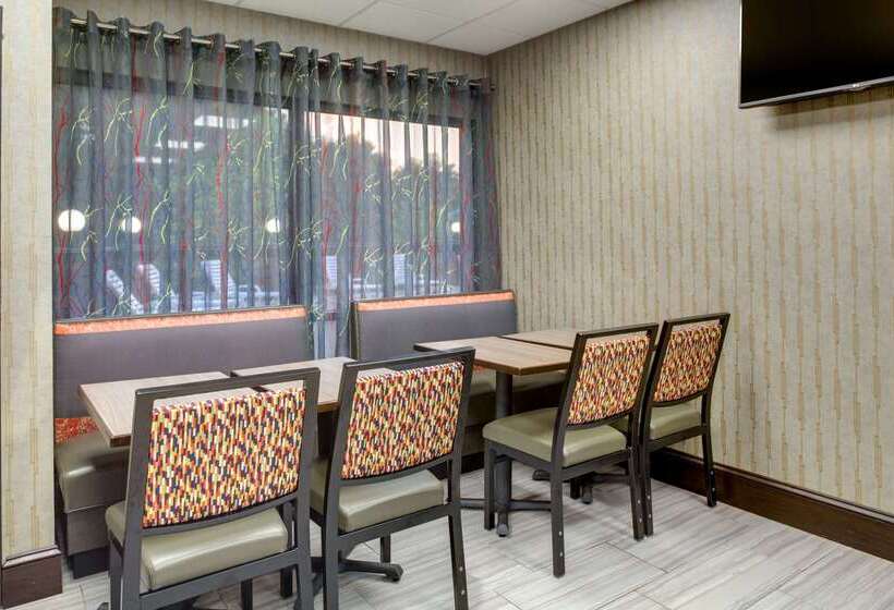 هتل Clarion Inn Biltmore Village