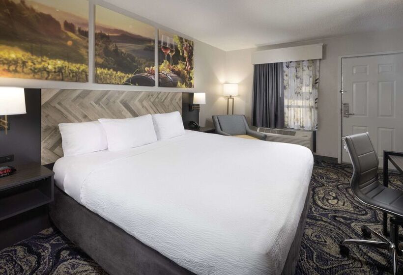 هتل Clarion Inn Biltmore Village