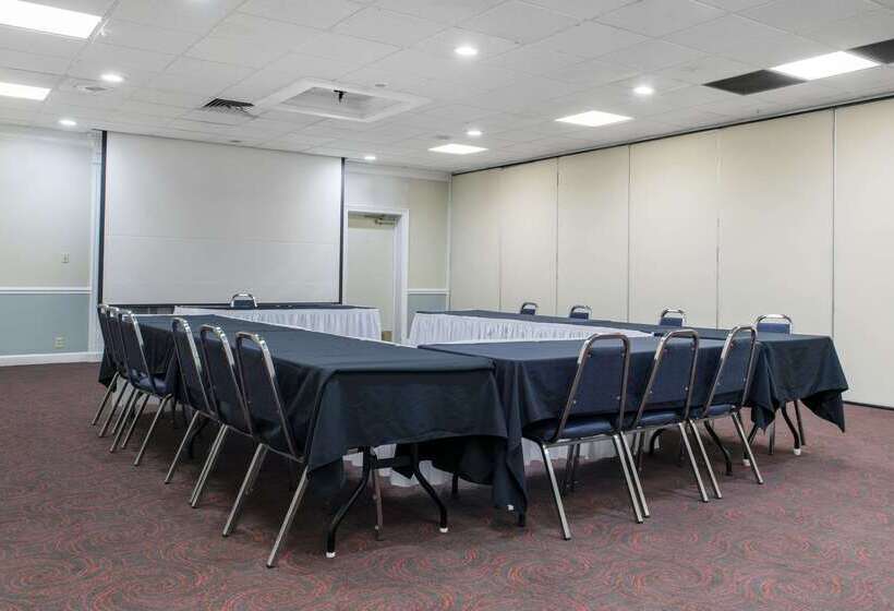 호텔 Quality Inn Dayton Airport