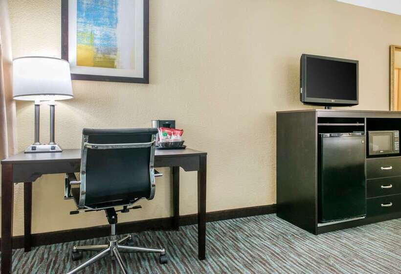 호텔 Quality Inn Dayton Airport